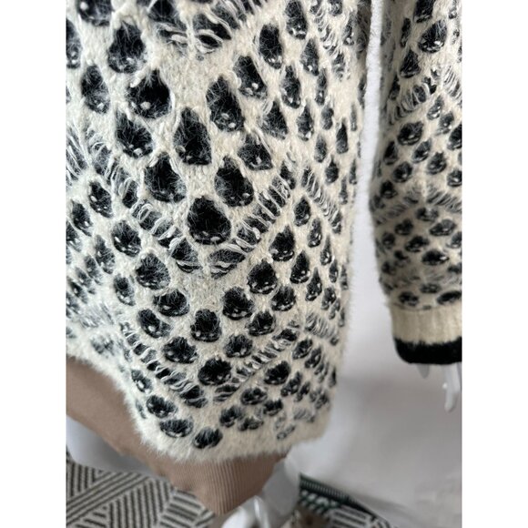 Neiman Marcus XL Fuzzy Knit Black & White Polka Dot Sweater - Picture 5 of 16